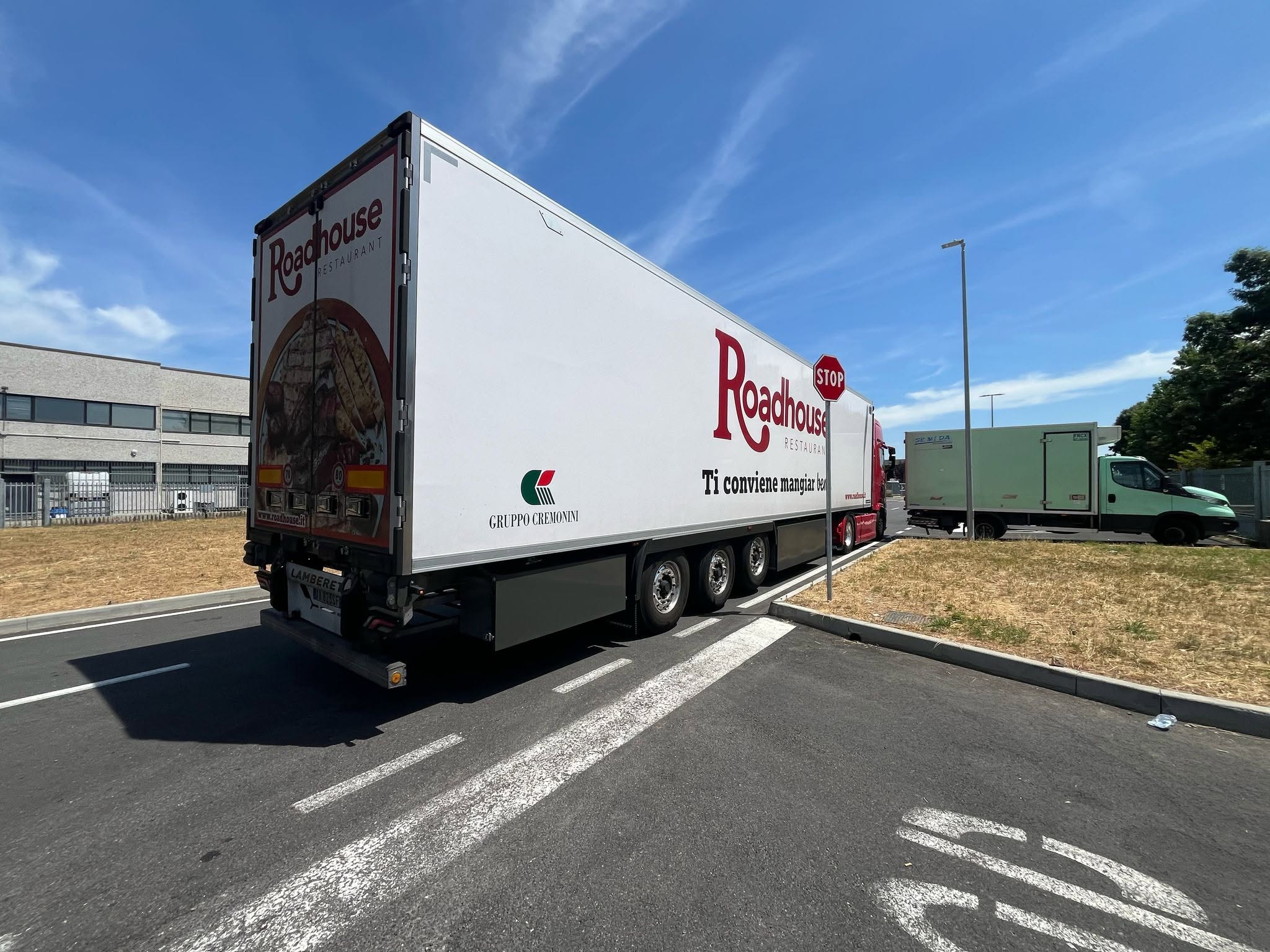 Consegna refrigerata presso punto di ristorazione
